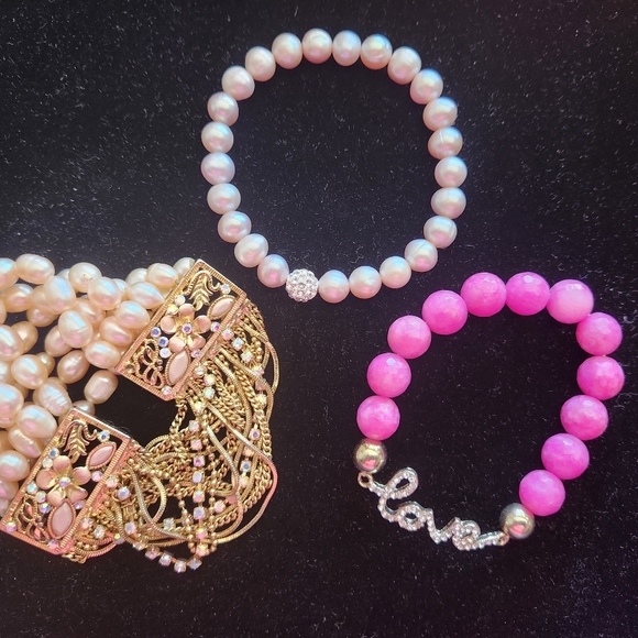 3 Bracelets - Pearls and Crystals - Pinkish - Picture 7 of 16